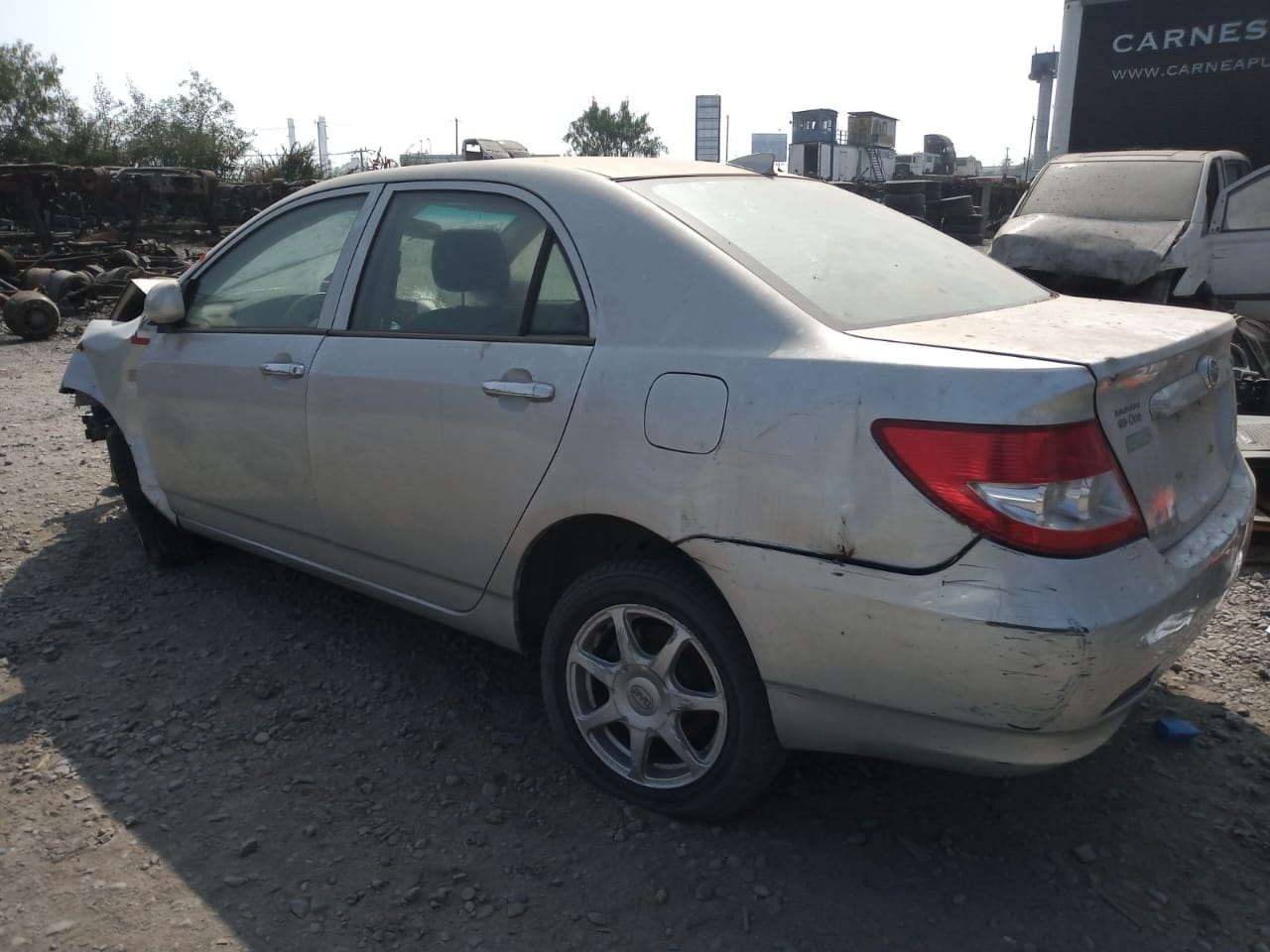 VIDRIO BYD F3 2012  USADO  EN DESARME